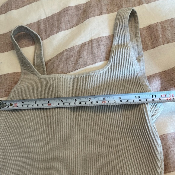 Babaton Aritzia  Sculpt Knit
Squareneck Cropped Tank Taupe Size Small - Picture 6 of 12